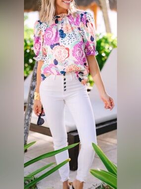 Entro Floral Blouse | Multicolor Statement Print | Ruffle Neck | Size Large